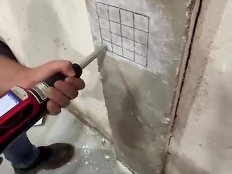Ensaio de esclerometria em estrutura de concreto