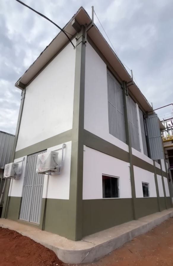 Cabine de alta tensão e bases para equipamentos da sala de máquinas em Votuporanga/SP